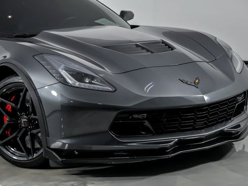 Used 2017 Chevrolet Corvette Z06 image 3
