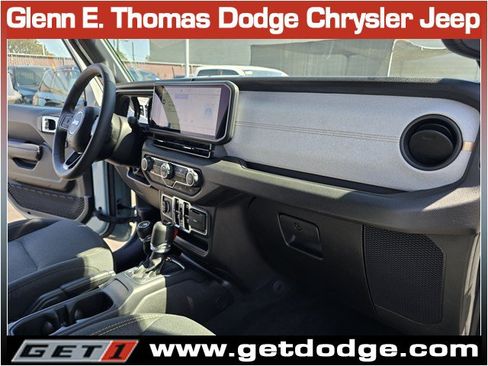 Certified 2024 Jeep Wrangler Unlimited AWD/4WD image 33