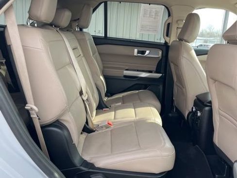 Used 2024 Ford Explorer Limited image 30