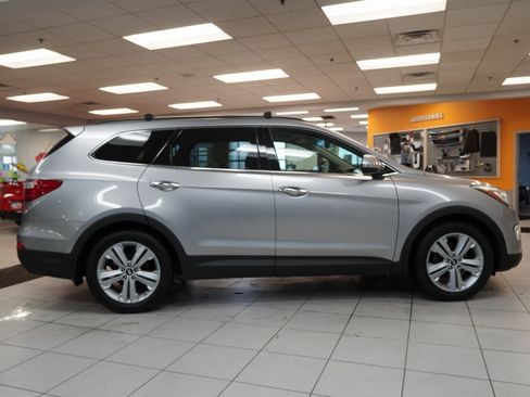 Used 2016 Hyundai Santa Fe SE w/ Option Group 03 image 12