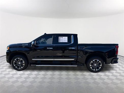 Certified 2025 Chevrolet Silverado 1500 High Country w/ Technology Package image 8