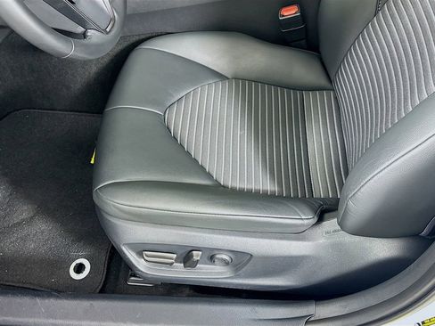 Certified 2024 Toyota Camry SE image 19