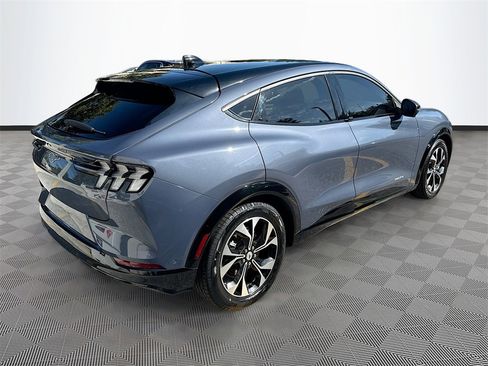 Used 2021 Ford Mustang Mach-E Premium image 8