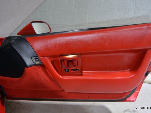 Used 1990 Chevrolet Corvette Coupe image 8