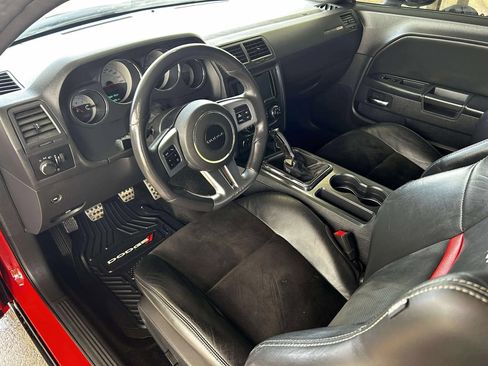 Used 2014 Dodge Challenger SRT8 Core w/ Satin Vapor Edition image 18