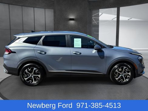 Used 2023 Kia Sportage EX FWD image 4