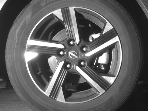 Used 2025 Nissan Sentra SV image 13