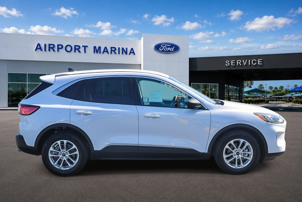 Certified 2022 Ford Escape SE FWD image 9