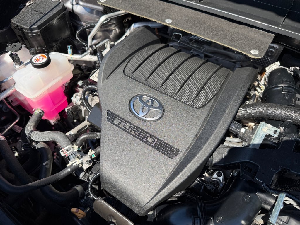 Used 2024 Toyota Highlander XLE AWD/4WD image 30