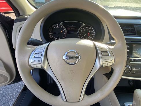 Used 2016 Nissan Altima 2.5 S w/ Power Driver Seat Package image 18