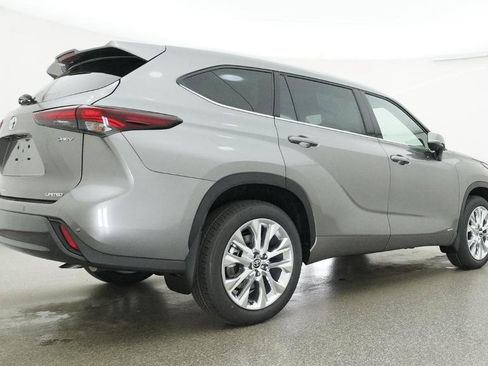 New 2026 Toyota Highlander Limited AWD/4WD image 28