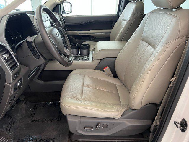 Used 2018 Ford Expedition Max XLT w/ Equipment Group 202A AWD/4WD image 9