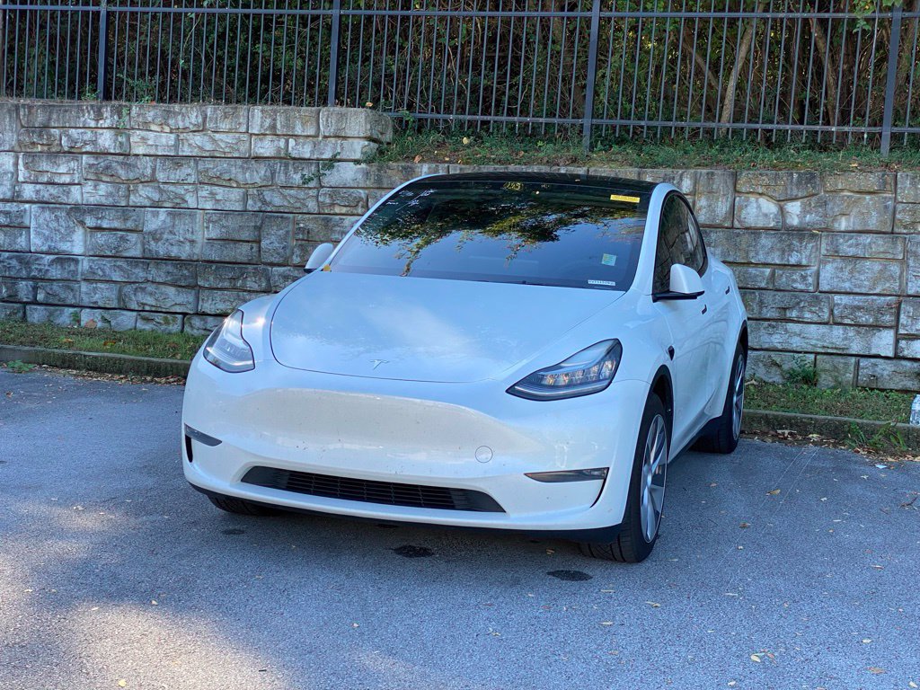 Used 2023 Tesla Model Y Long Range AWD/4WD image 3