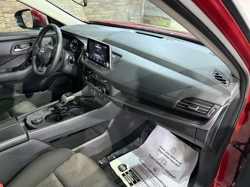 Certified 2025 Nissan Rogue SV AWD/4WD image 29