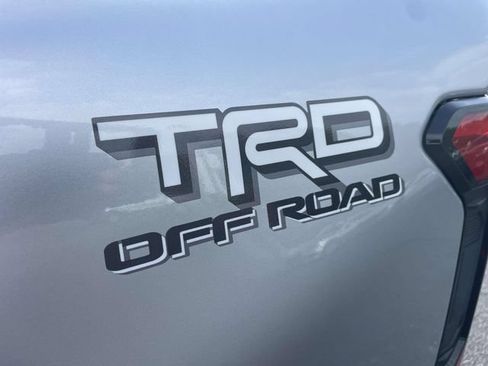 Used 2026 Toyota Tacoma TRD Off-Road w/ TRD Off Road Upgrade Package AWD/4WD image 11