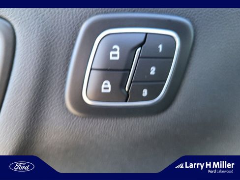 New 2024 Ford Escape SE w/ PHEV Premium Package image 15