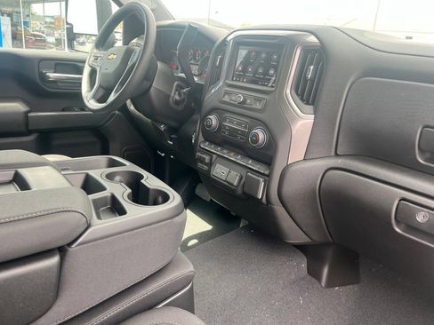 New 2026 Chevrolet Silverado 2500 Custom w/ Custom Value Package AWD/4WD image 28