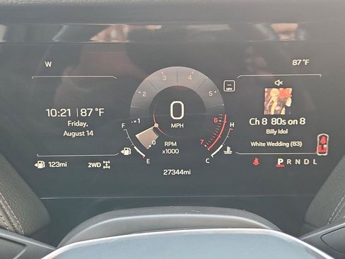 Used 2025 GMC Yukon Denali AWD/4WD image 12