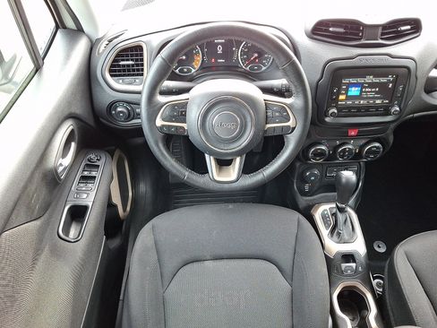 Certified 2016 Jeep Renegade Latitude image 12