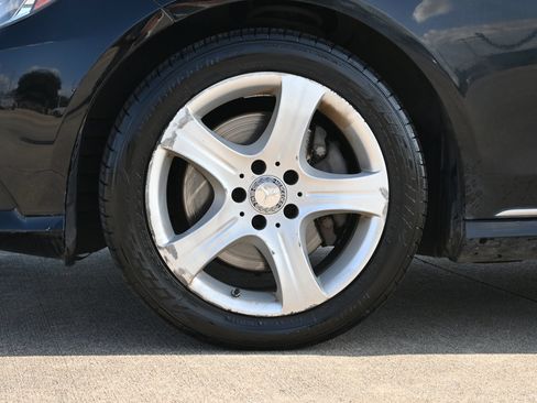 Used 2014 Mercedes-Benz E 350 Sedan image 30