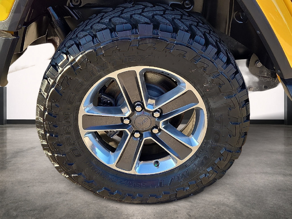 Used 2020 Jeep Wrangler Unlimited Sahara AWD/4WD image 7