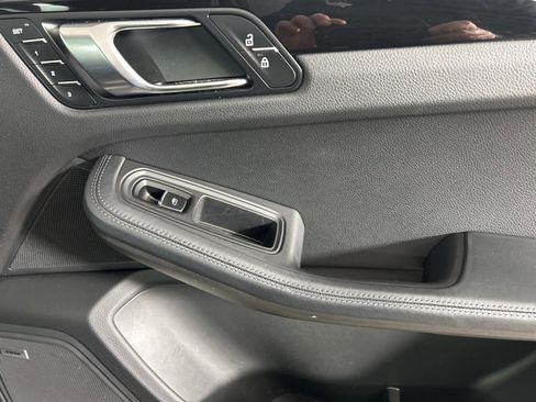 Certified 2021 Porsche Macan S image 19
