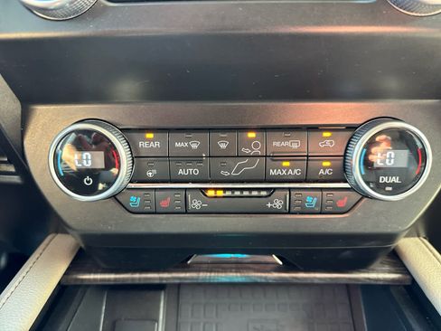 Used 2021 Ford Expedition Limited image 48