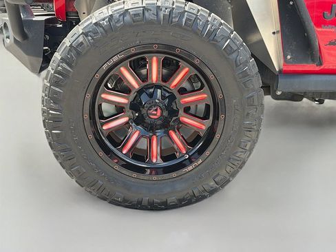 Used 2018 Jeep Wrangler Unlimited Sport S AWD/4WD image 40