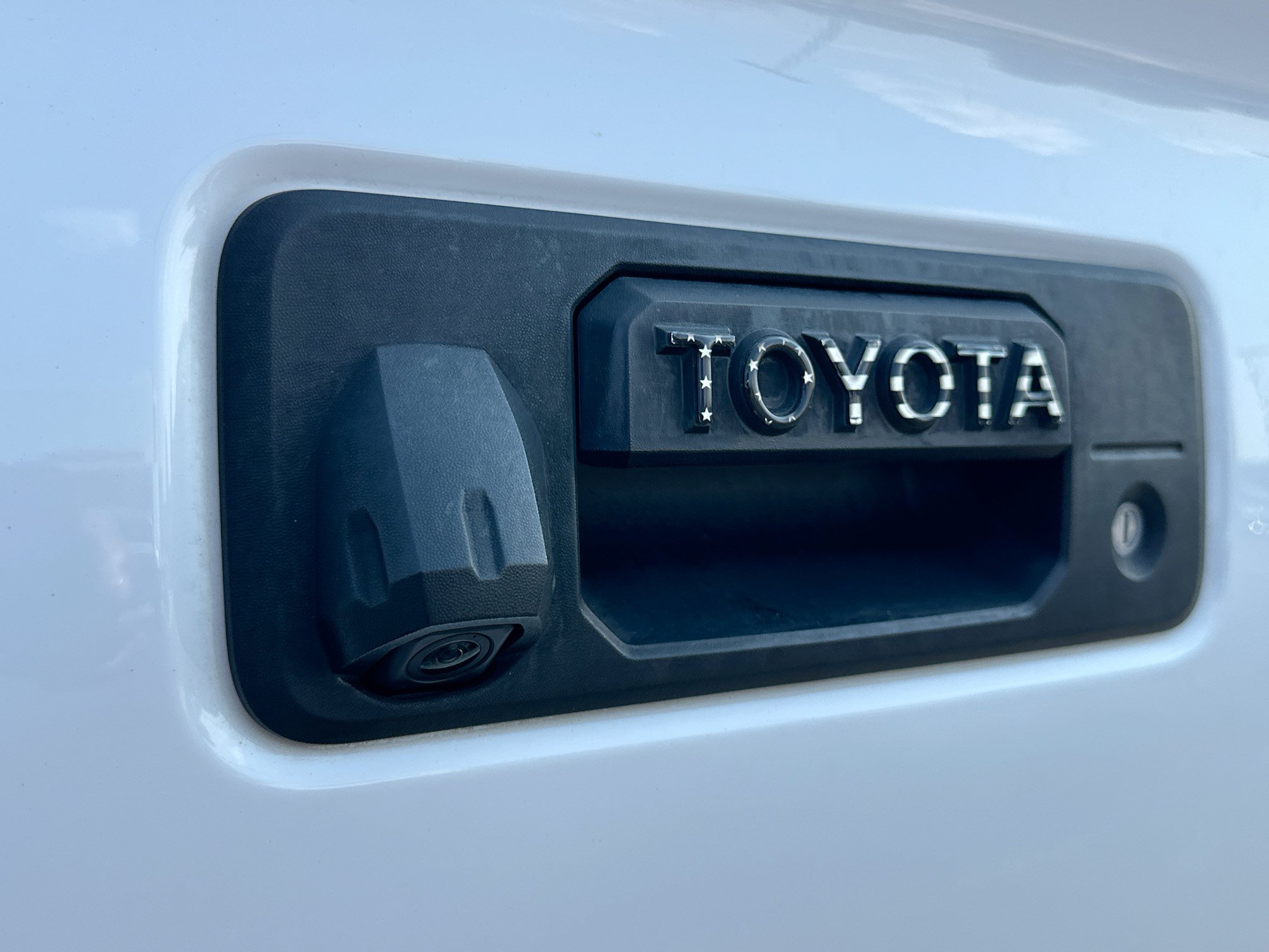 Used 2021 Toyota Tacoma TRD Sport w/ TRD Premium Sport Package AWD/4WD image 14