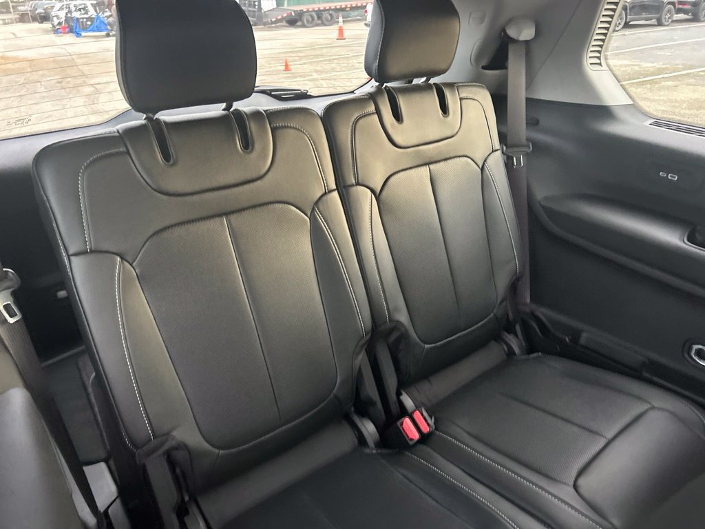 Certified 2023 Jeep Grand Cherokee L Limited w/ Luxury Tech Group II AWD/4WD image 30
