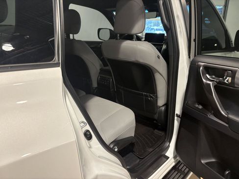 Used 2023 Lexus GX 460 w/ Black Line Special Edition AWD/4WD image 37