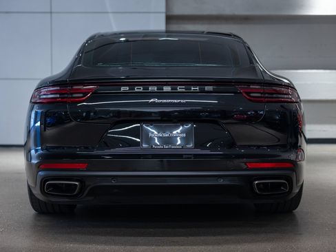 Used 2020 Porsche Panamera image 7
