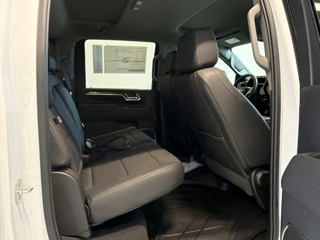 New 2026 Chevrolet Silverado 3500 LT w/ Z71 Chrome Sport Edition AWD/4WD image 31