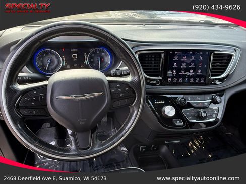 Used 2019 Chrysler Pacifica Limited w/ S Appearance Package image 11