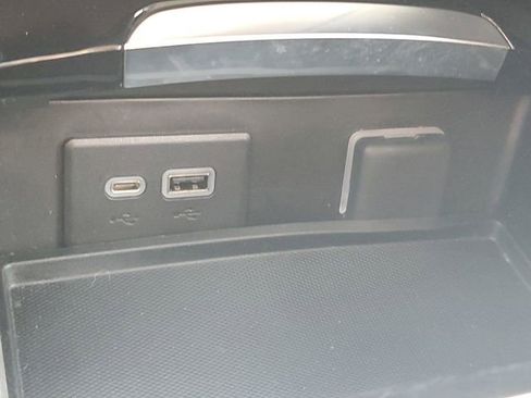 Certified 2023 Buick Envision Preferred AWD/4WD image 32