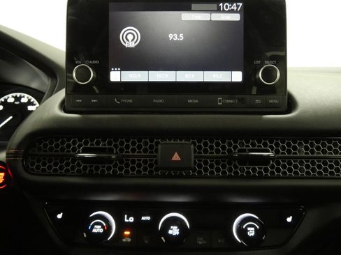 Used 2025 Honda HR-V Sport image 17