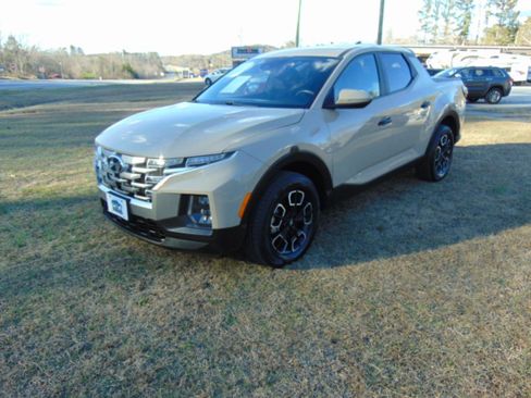 Used 2024 Hyundai Santa Cruz SEL AWD/4WD image 32