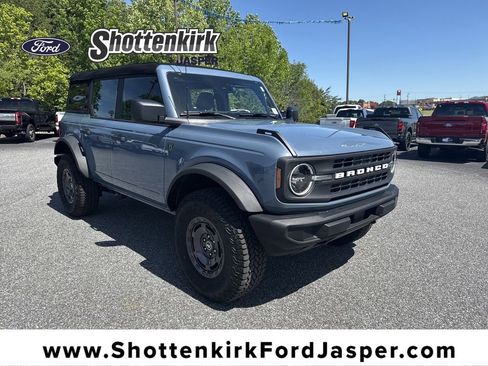Used 2025 Ford Bronco 4-Door w/ Sasquatch Package AWD/4WD image 1