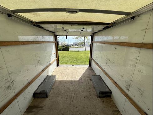 Used 2020 GMC Savana 3500 Extended w/ Driver Convenience Package image 15