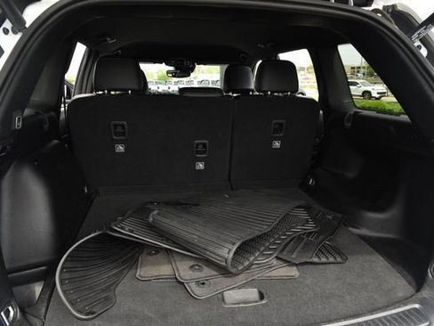 Used 2024 Jeep Grand Cherokee Altitude image 24