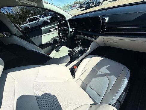 Used 2023 Kia Sportage EX image 21