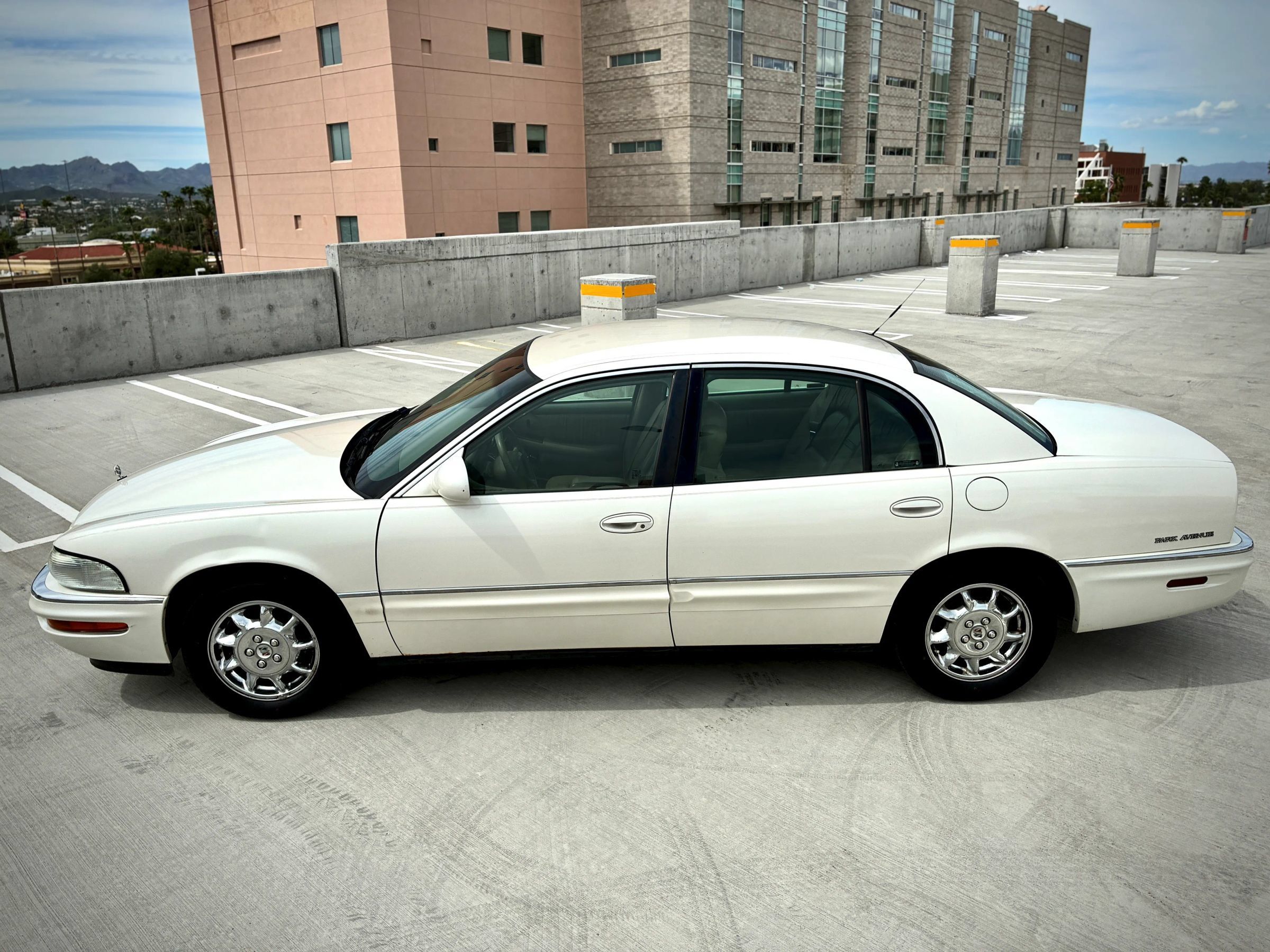 Used 2002 Buick Park Avenue w/ Prestige Pkg FWD image 6