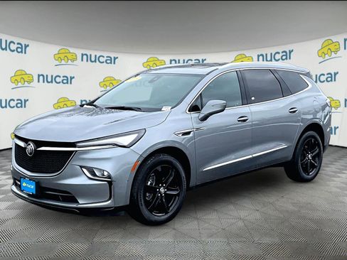 Used 2023 Buick Enclave Essence w/ Experience Buick Package image 3