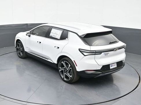 New 2026 Chevrolet Equinox EV LT image 53