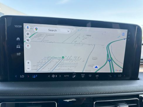 Used 2025 Lincoln Aviator Reserve w/ Equipment Group 201A image 12