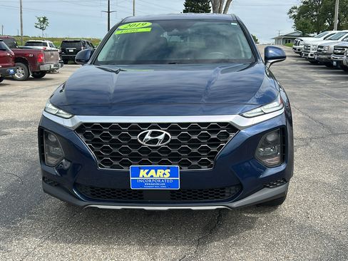 Used 2019 Hyundai Santa Fe SE image 3