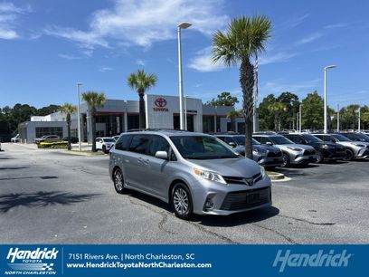 Used 2018 Toyota Sienna XLE
