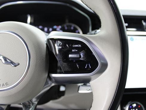 Used 2022 Jaguar F-PACE S image 12