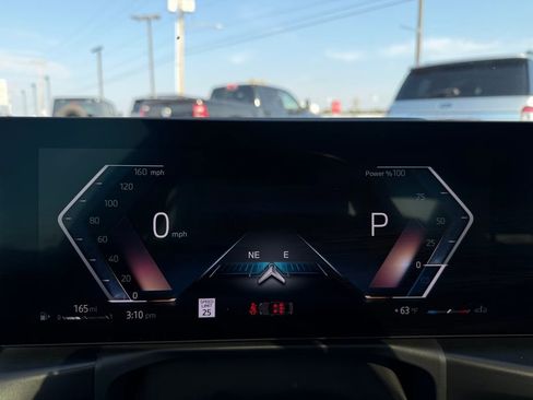 Used 2025 BMW 330i Sedan image 16