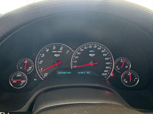 Used 2013 Chevrolet Corvette Grand Sport w/ 4LT Preferred Equipment Group RWD image 16